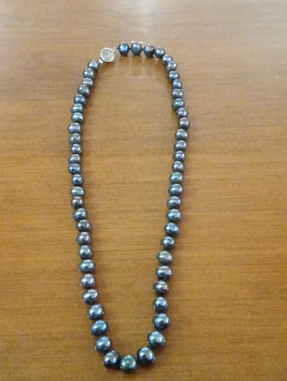 Tahitian Black Pearl Necklace - Iridescent Black